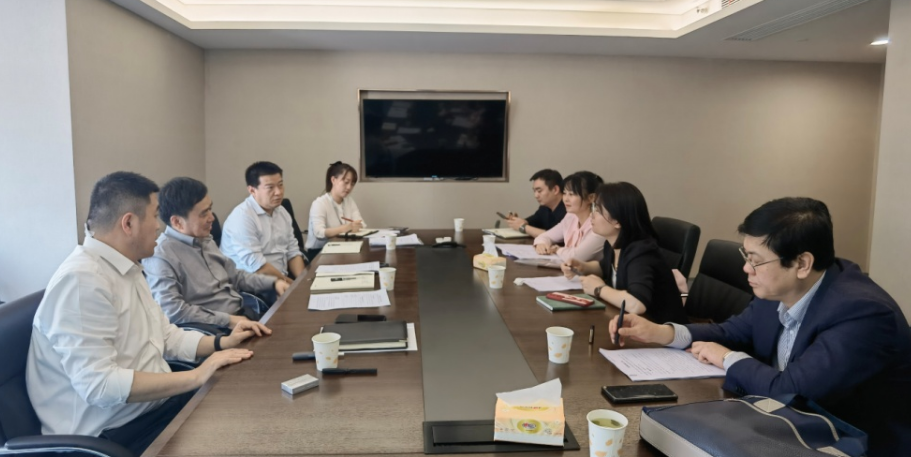 公司與經(jīng)開區(qū)管委會(huì)財(cái)政局、經(jīng)開渭發(fā)集團(tuán)座談